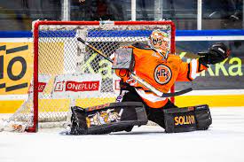 Vain iikka kangasniemi onnistui ohittamaan läpiajon jälkeen tshekkivahdin. Ruotsalainen Ilveksen Sankari Katso Kuvat Hameenlinnasta Uutiset Liiga