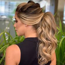 From long haircuts with bangs to long box braid styles, consider this your long hair mood board. Western Hairstyle For Jeans Hairstyle For Jeans Pant Hair Style For Party This Hairstyle On Jeans For Long Hair Is An Example Aidem Lentil