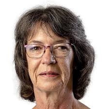 Recreating women's crowning glory