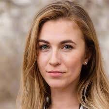 Elsa Morton's Instagram, Twitter & Facebook