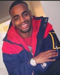 Damian Lee's Instagram, Twitter & Facebook