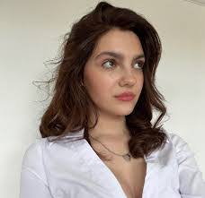 Grace Beauchamp's Instagram, Twitter & Facebook