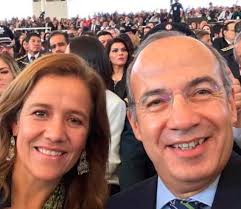 Margarita zavala de caldern maraita saala born margarita ester zavala gmez del campo on 25 july 1967 is a mexican lawyer and politician she is th. Felipe Calderon Y Margarita Zavala Van De Regreso Al Pan Cadena Politica