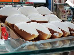 Eating Italy Food In Rome With Tavole Romane Rome Food Breakfast Pastries Italy Food