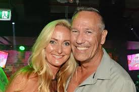 Dragalicious Christmas show