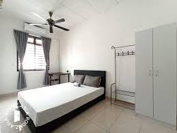 Choose from more than 395 properties, ideal house rentals for families, groups and couples. Find Rooms Condominium And Apartment For Rent In Johor Bahru Malaysia Roomz Asia