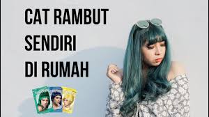 Cara ini mewarnai rambut ini terbilang alami karena tanpa bleaching. Warna Rambut Hijau Tosca