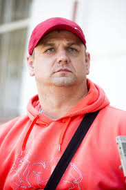 Nebudou chybět ani písně, které zpíval a hrával. Syn Pisnickare Frantiska Nedveda Sbalil Puvabnou Televizni Hvezdicku Ahaonline Cz