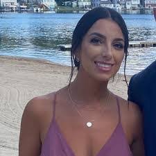 Connie Ewen's Instagram, Twitter & Facebook