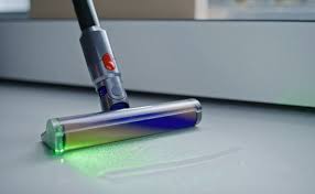 Femail tests dyson, hoover, vax and vileda cordless vacuums. Meet Dyson S V15 Detect A New Vacuum Cleaner With A Laser Sight Stuff