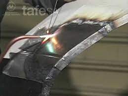 Metalshaping With Hand Tools 2 English Craftsman Youtube Metal Shaping Welding Welding Projects