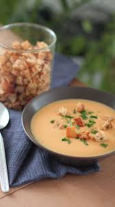 Veloute De Choux Fleur Patate Douce Avec Croutons Veloute Chou Fleur Chou Fleur Soupe Au Chou
