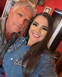 Festejando a la flaca hermosa Yami Sanchezrdz te queremos 😘🎉❤️❤️❤️❤️  Rosalinda Chavez D' Recio Sandra Mireles-Salazar Janett Muller Dinorah Rios  Beatriz RRios