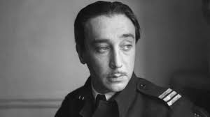 Biographie de Romain Gary, parrain de la promotion 2022 de l'École de l'air  et de l'espace