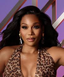 Angela Oakley's Instagram, Twitter & Facebook