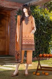 Discover The Fresh Collection Of Summer Clothes Designed Exclusively Saya Button hole tips on the vermont cardigan.