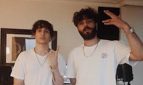 Kendi pinlerinizi keşfedin ve pinterest'e kaydedin! Gunahiyla Sevabiyla Sehinsah In Yeni Albumu 666 Album Incelemesi Rapertuar