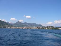 Le lac majeur est l'un des plus beaux lacs italiens. Lac Majeur Videos Facebook