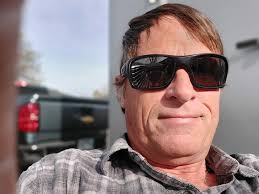 Miss rosey darlling...hop up off the floor sweet...now where do you wish to  chat/msg