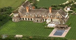 Revenge A Warm Setting Hamptons House Hamptons Beach House Grayson Manor