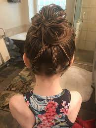 Easy Little Girl Hairstyle Bun With Braids Kids Hairstyles Little Girl Hairstyles Girls Hairstyles Easy