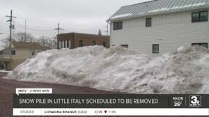 Leggi su it.sputniknews.com ultime notizie e fatti del giorno in tempo reale. Snow Pile In Little Italy Scheduled To Be Removed Youtube