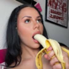 Shotsofsimone (@shotsofmone) | AllMyLinks