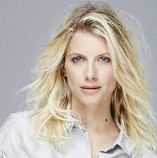 She is the daughter of annick, a ballet teacher, and pierre, a voice actor, who is most recognized for the french. Melanie Laurent Startseite Facebook