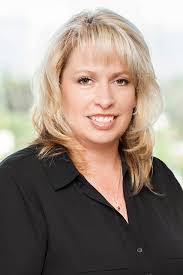 Joanne Elliott's Instagram, Twitter & Facebook