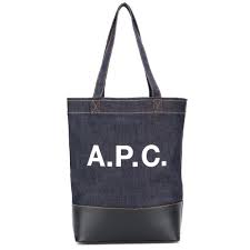 As the bag is large and spacious, you can it will help you in creating a great impression as the bag is expensive and stylish. The Best Tote Bag Brands In The World Today 2021 Edition