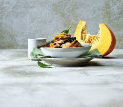 Kurbis Aus Dem Wok Mit Poulet Und Spinat Rezept Kurbis Rezepte Fleisch Einfache Gerichte