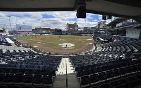 The blue jays play home games at the rogers centre and have played there since june 1989. Hey Blue Jays Hartford S Ready Could The Toronto Mlb Team Play Its Games In Connecticut Gov Ned Lamont Pitches Yard Goats Facilities And State S Location Hartford Courant
