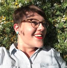 Leigh Moyer's Instagram, Twitter & Facebook