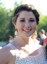 Kellie Robichaud's Instagram, Twitter & Facebook