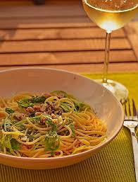 Spaghetti In Sardinen Knoblauch Sosse Mit Rucola Von Scelus Chefkoch Rezept Sardinen Rezept Sardinen Lebensmittel Essen