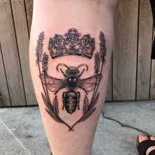 For over 10 years in the interest of decorating bodies from near and far with high quality tattoos and piercings. A Queen Bee By Trudie At Lucky S Tattoo And Piercing In Northampton Ma Tattoos
