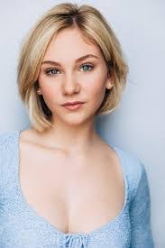 Amanda Channer's Instagram, Twitter & Facebook