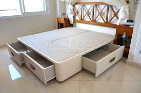 Mantén una organización eficiente en tu recámara y aprovecha mejor los espacios gracias a los múltiples cajones que ofrece una base matrimonial. Cama De Matrimonio Con Cajones