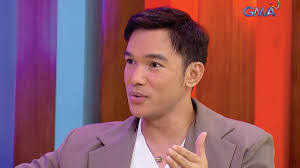 Mark Bautista's Instagram, Twitter & Facebook