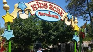 Roarke runs a unique resort island in the pacific ocean that can fulfill literally any fantasy requested by guests, but they rarely turn out as expected. Entrada Da Kids Zone Foto Taman Hiburan Fantasilandia Santiago Tripadvisor