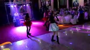 Grand hotel sofianu va propune anul acesta o calatorie in timp pentru petrecerea de revelion. Ane Mary Carnaval Grand Hotel Sofianu Revelion 2015 Rm Valcea Youtube