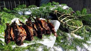 Posted on 25 noiembrie 2014 by adi hădean and has 9 comments. PÄstrÄv Afumat In CobzÄ De Brad Smoked Trout Packed In Fir Kobsa Bucovina Romania Youtube