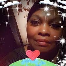 Elisha Harris's Instagram, Twitter & Facebook