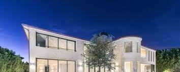 Let's play kim kardashian hollywood 07: Kim Kardashian And Kanye West S Former Mansion Is For Sale Again With Photos You Ve Never Seen
