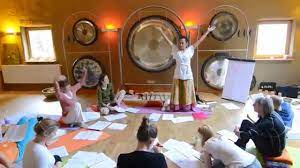 Popular picture with yogi bhajan playing the gong, with affirmative words by yogi bhajan himself: Tone Of Life Mem Gong Yoga Yoga Lessons Meditation Youtube