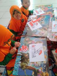 Memasangkan gambar profesi dan tulisannya. Kolase Perahu Nelayan Tema Pekerjaan Ra Al Manshuriyah Facebook