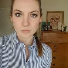 Dara Lewis's Instagram, Twitter & Facebook