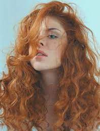 Frisuren Fur Langes Rotes Lockiges Haar Frisuren Trend Frisuren Haar Modell Rotes Lockiges Haar Lockige Rote Haare Schone Rote Haare