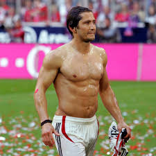 Последние твиты от bixente lizarazu (@bixelizarazu). Bixente Lizarazu Bayerns Vielleicht Bester Transfer Deal