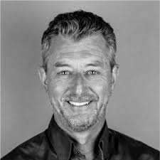 ⭐️ Jag är glad att kunna berätta att jag har en ny roll: Försäljningschef